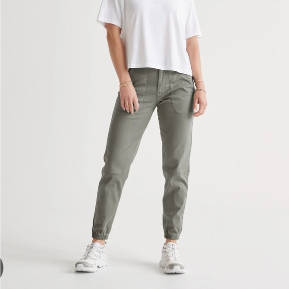 DU/ER Pants - NWT DUER Women’s Live Free High Rise Jogger 25 Army Green Thyme Elastic Waist